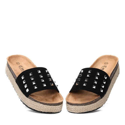 Czarne klapki z ćwiekami - Obuwie