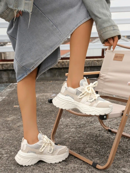 Royalfashion жіночі спортивні кросівки на товстій підошві Loness