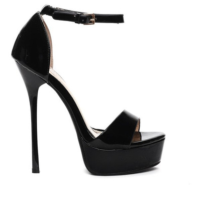 Czarne szpilki lakierowane - Obuwie