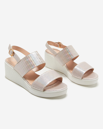 Рожеві жіночі босоніжки на танкетці Velmisa - Взуття