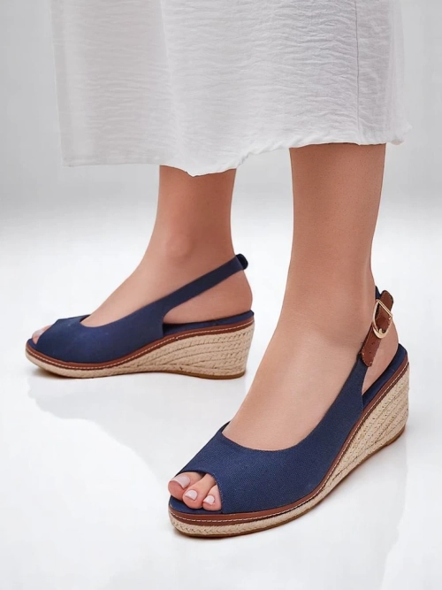 Royalfashion Жіночі сабо на платформі з відкритим носком Tafenis