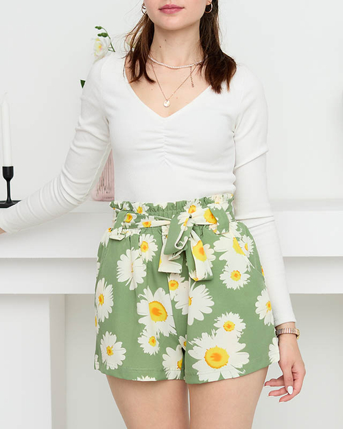 Зелені жіночі шорти з квітковим малюнком - Одяг