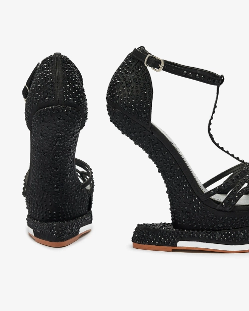 Чорні жіночі туфлі-човники з цирконами Nekko- Footwear