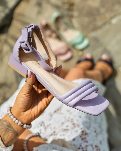 Фіолетові босоніжки Royalfashion Laylin на низьких підборах