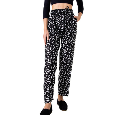 Чорні жіночі штани з принтом