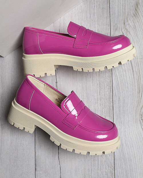 Лаковані жіночі мокасини кольору фуксії з орнаментом Averado-Footwear