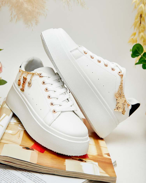 Жіночі спортивні кросівки Royalfashion з оздобленням Gonemi