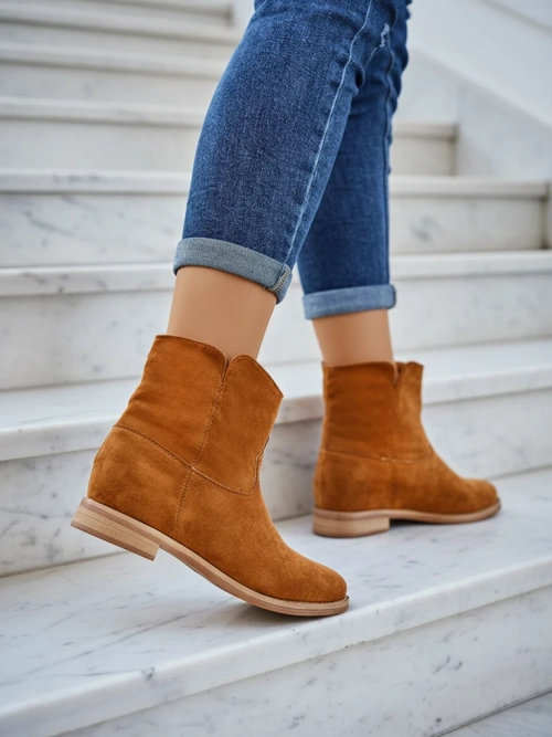 Ботки Eliana із Замші Екологічної на Котурні