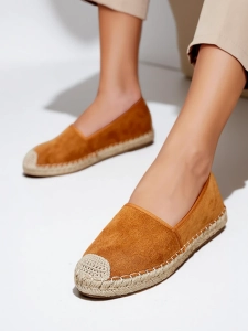 Camel || коричневий