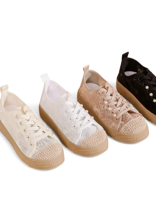 Royalfashion Жіночі кросівки з мереживом та паєтками Nille