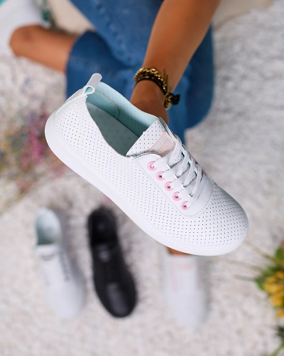 Royalfashion Bílé dámské ažurové tenisky s růžovými vsadkami Akeria