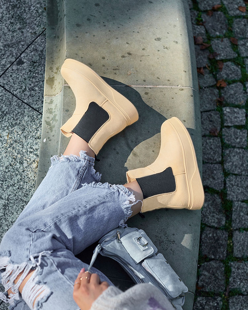 Royalfashion Бежеві жіночі черевики a'la snow boots Uteris