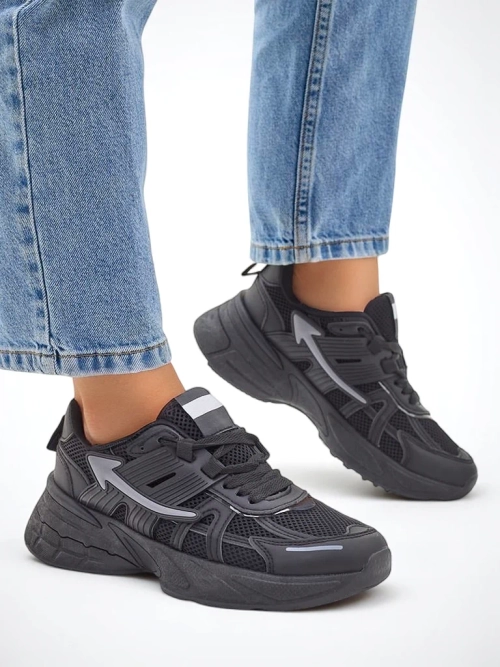 Royalfashion Жіночі спортивні кросівки на товщій підошві Beysa