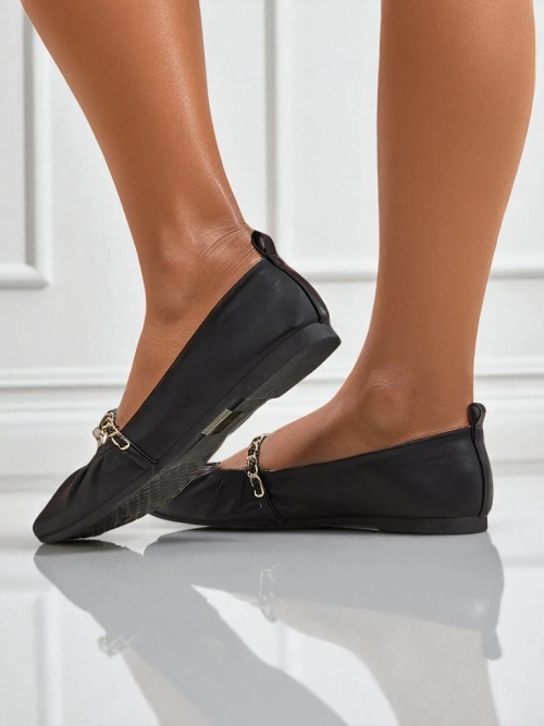 Балетки жіночі Ariadna Nero – чорні, плоскі, екологічна шкіра, золота прикраса