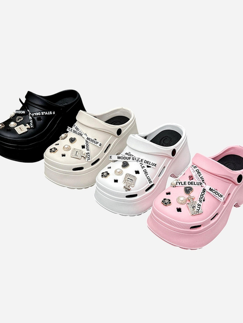 Royalfashion Жіночі гумові сланці з декораціями Dellos