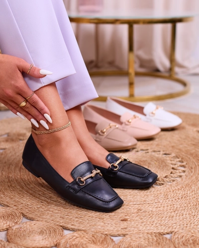 Royalfashion Чорні жіночі мокасини з золотим декором Olerika