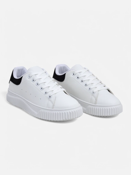 Жіночі снікерси Callista на платформі з екологічної шкіри білі-чорні