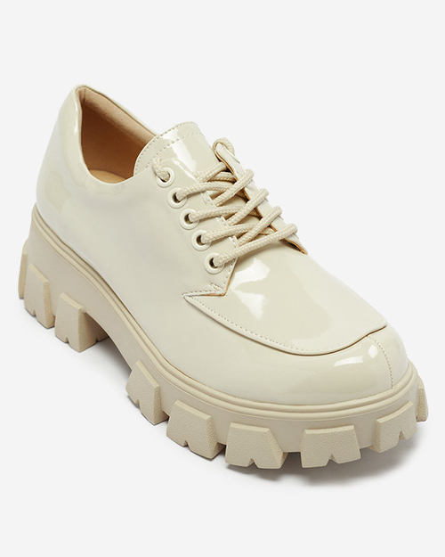 Бежеві жіночі туфлі на рельєфній підошві Ginara