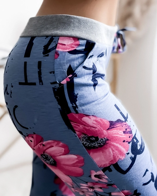 Жіночі шорти 3/4 блакитно-рожеві з принтом PLUS SIZE - Одяг