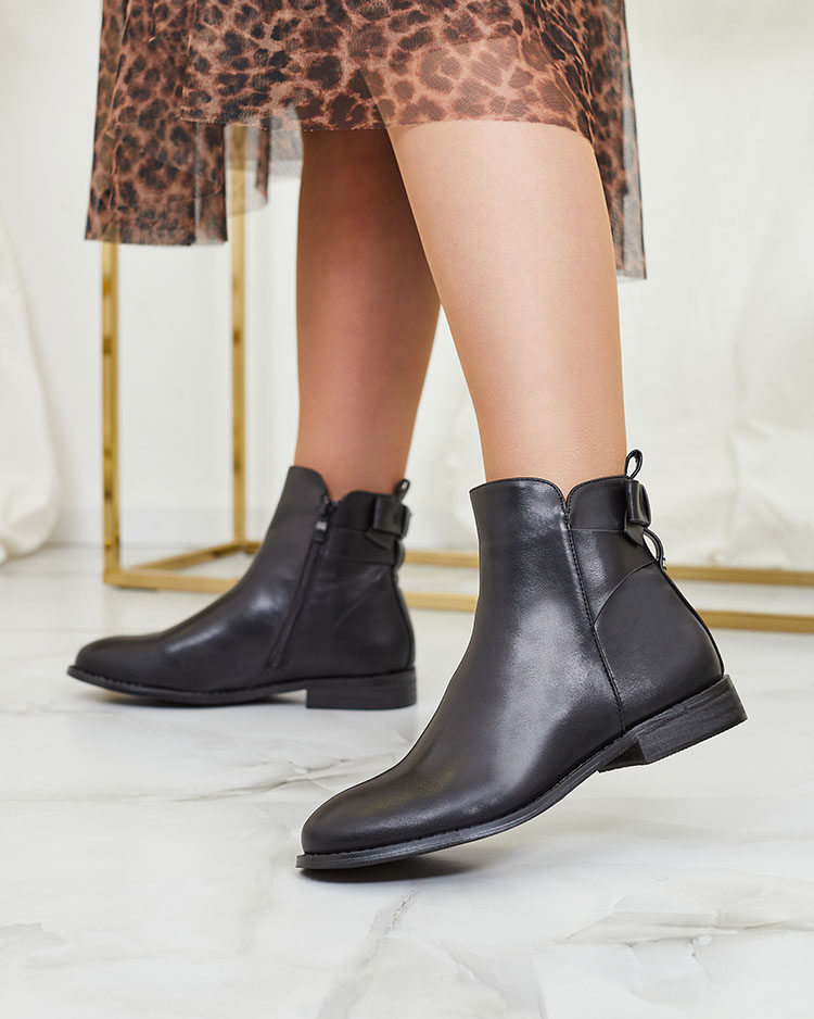 Royalfashion Černé dámské kozačky a'la sztyblety s ozdobami Ederte