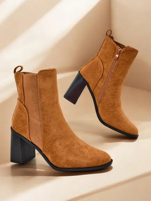 Жіночі чоботи на товстому каблуці від Royalfashion Enotto