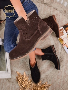 коричневий