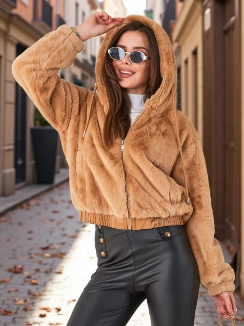 Жіночий псевдо-хутровий піджак від Royalfashion