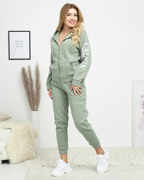 Зелений жіночий утеплений світшот з написами на рукавах - Одяг