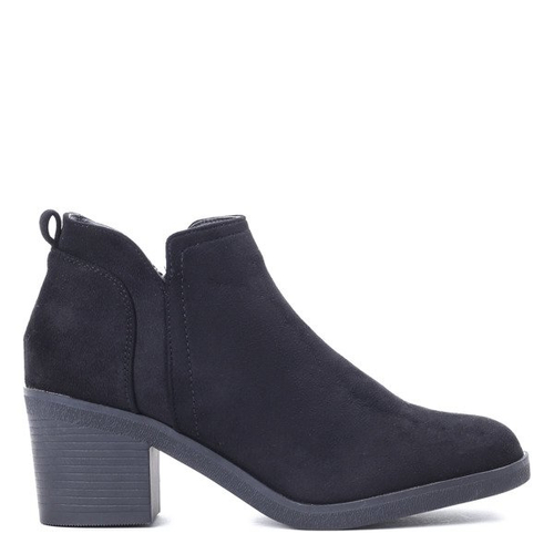 Czarne botki na słupku Emy- Obuwie