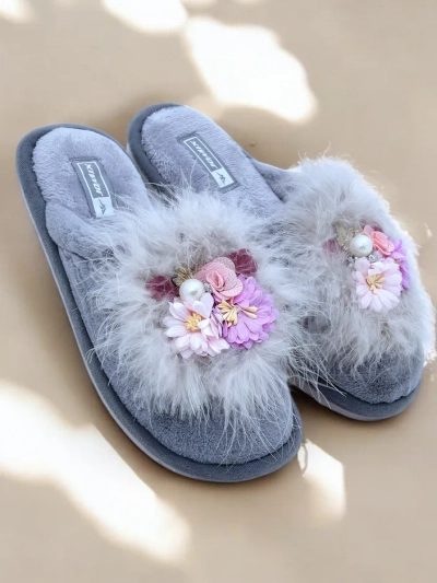 Royalfashion Dámské kožušinové pantofle s květinami Ederra