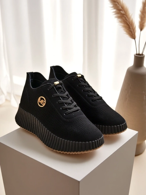 Royalfashion Жіночі перфоровані спортивні кросівки Tobin