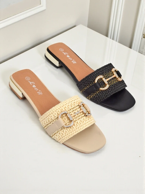 Royalfashion Жіночі шльопанці плетені з прикрасою Aeterna