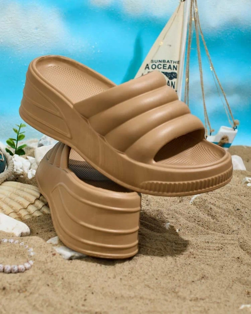 Royalfashion Жіночі гумові шльопанці Kooli