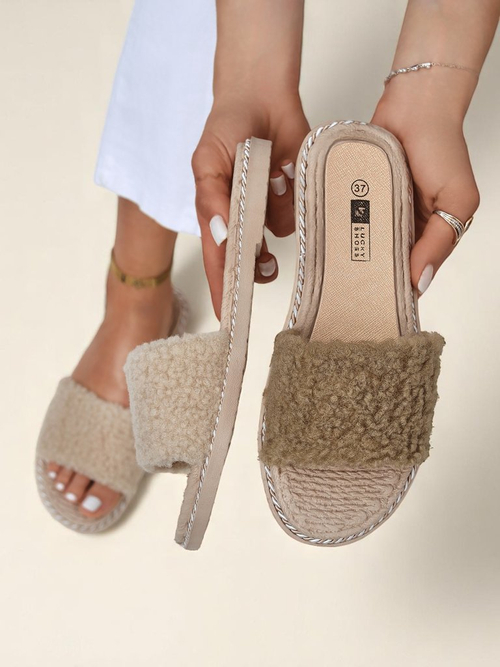 Royalfashion Жіночі шльопанці з кожушком Cozy Step