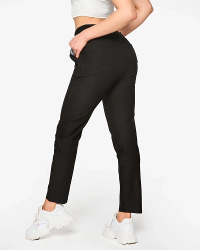 Dámské rovné kalhoty z černé látky PLUS SIZE- Oblečení