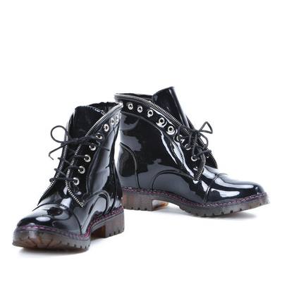 Czarne workery lakierowane Leah - Obuwie