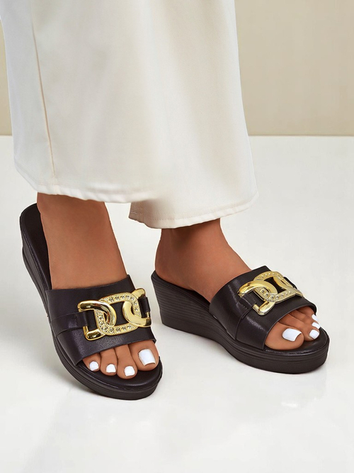 Royalfashion Жіночі босоніжки на танкетці Nolia