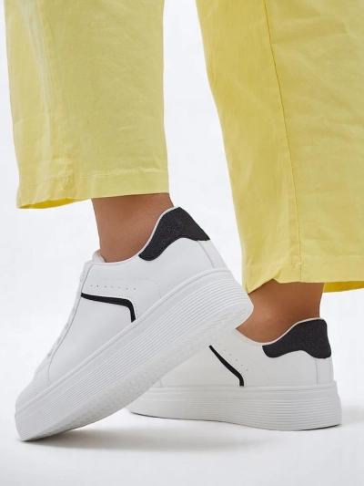 Royalfashion Жіночі спортивні кросівки з товстими підошвами Uensi