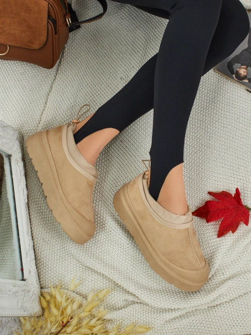 Короткі жіночі черевики a'la снігоходи Velisee