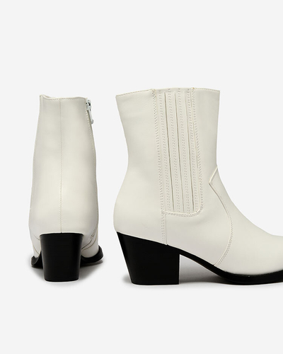 Royalfashion Bílé dámské zateplené kovbojské boty Corbos