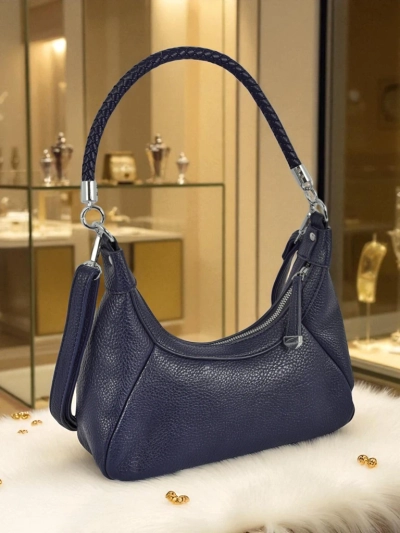 Royalfashion Маленька жіноча сумочка з екошкіри з декоративним ремінцем Lacquea