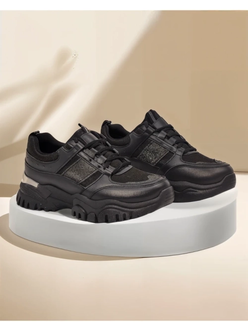 Жіночі кросівки Arete Nero на плоскій підошві зі шкіри екологічної