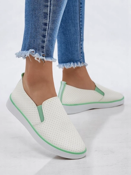 Royalfashion Dámské perforované slip-on boty Kassias