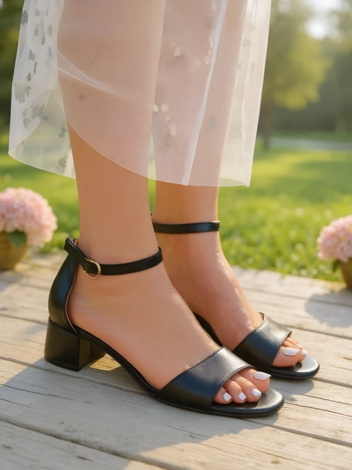 Royalfashion Жіночі сандалі на низькому підборі SoftHeels