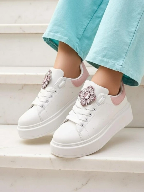 Жіночі снікерси Hypatia Bianco з екошкіри з прикрасою та рожевим акцентом