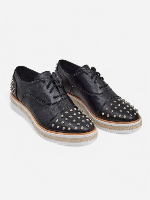 Royalfashion Жіночі плоскі черевики, прикрашені шипами Azaldo