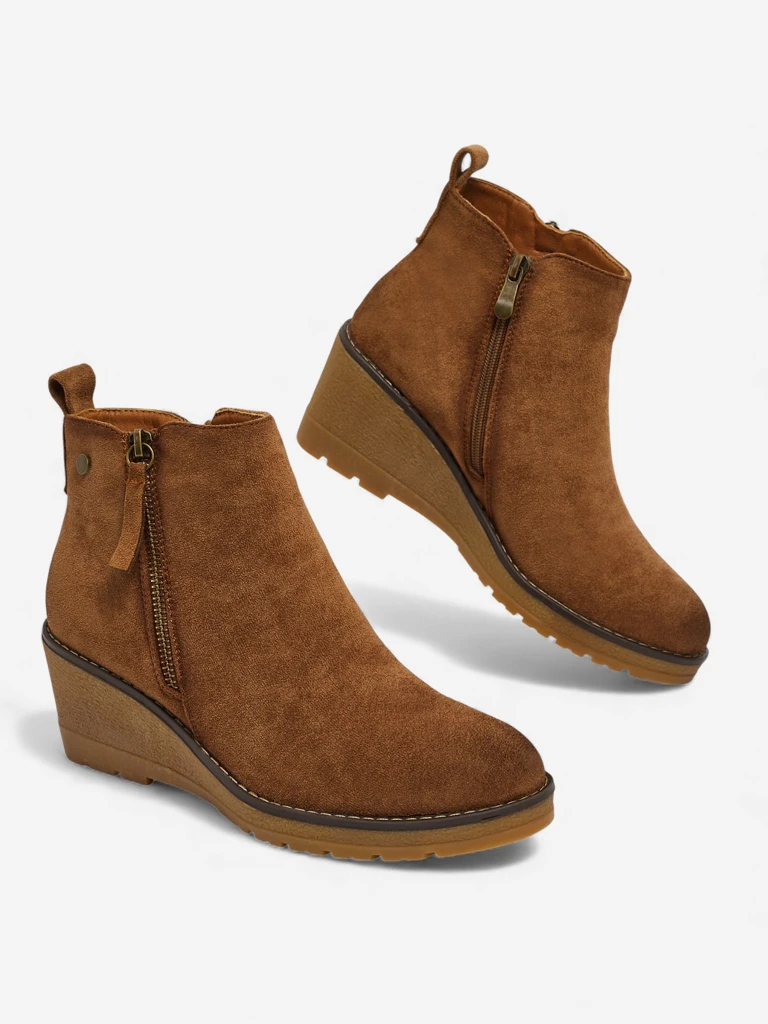 Dámské kotníkové boty na klínku Zarrico