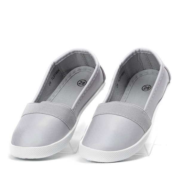 Srebrne dziewczęce slip - on Aurelina - Obuwie
