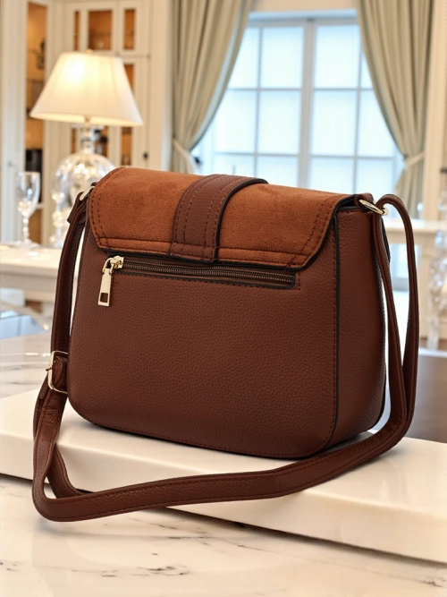 Маленька жіноча сумочка з екошкіри Karelia