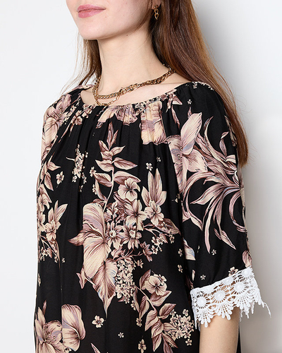 Dámská černá halenka s květinami PLUS VELIKOST - Oblečení